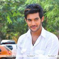 Aadi at Lovely Press Meet - Arrivals - Pictures | Picture 122205